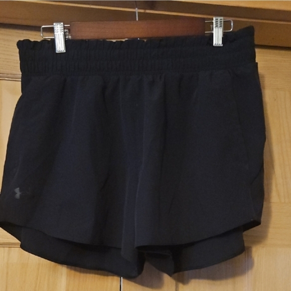 Under Armour Women's Athletic Black Shorts - Picture 8 of 8